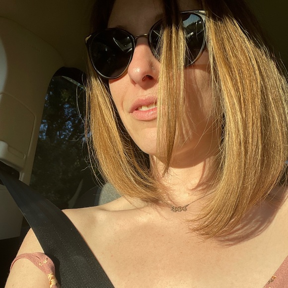 Meet your Posher, Rae - Picture 2 of 2